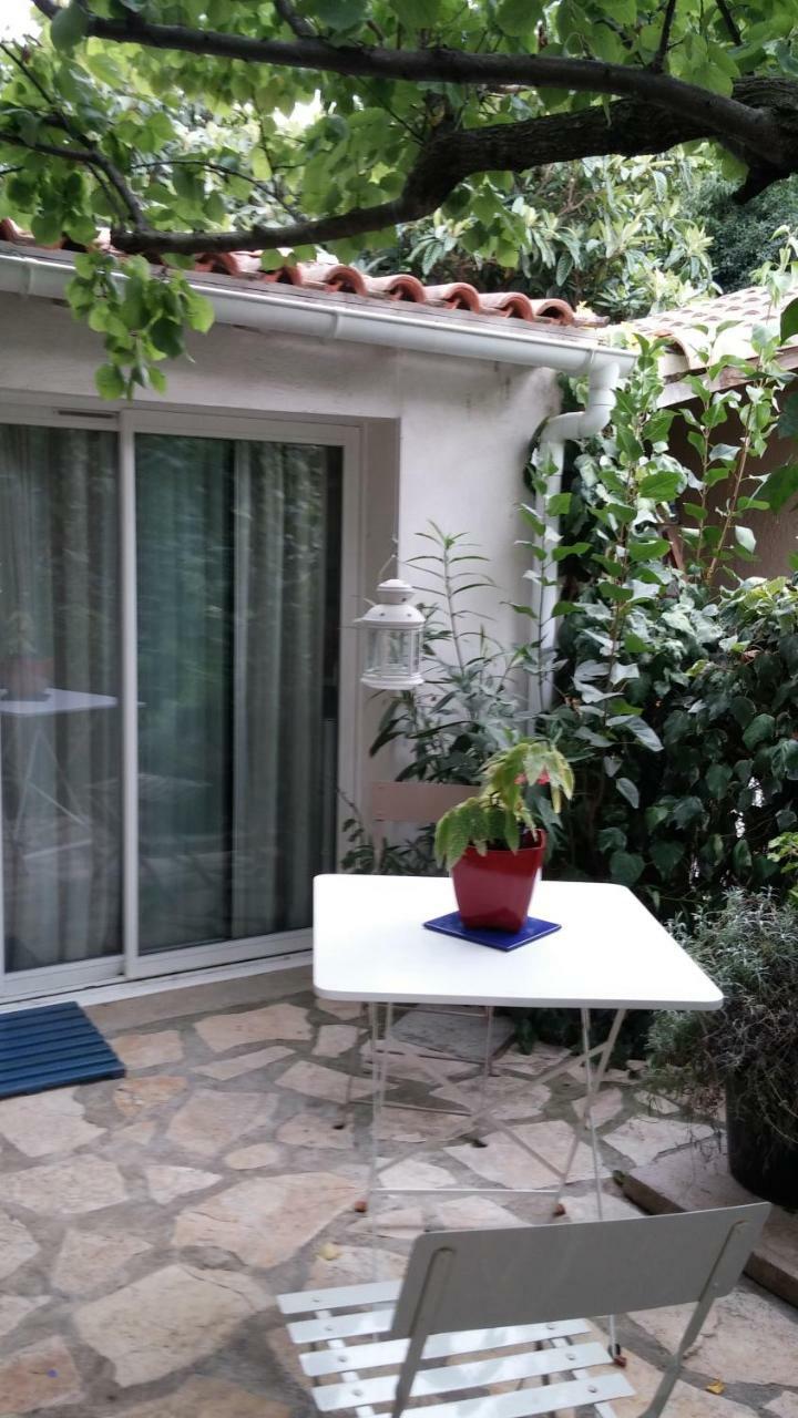 Grand Studio Avec Piscine Apartment Montpellier Exterior photo